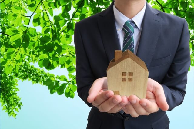 夫婦間で居住用不動産を贈与しても特別受益として持戻し計算されるのか?