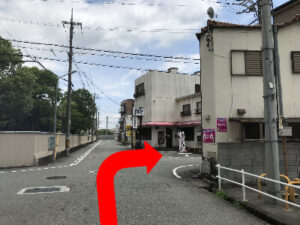 おもや
