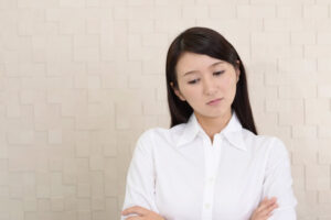不服申し立てしたい女性